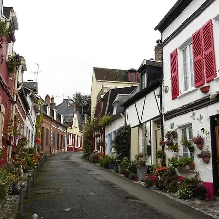 Townhouse Near Bay Of Somme And Beaches, Cleaning Included Holiday home *